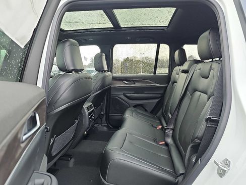 New 2025 Jeep Grand Cherokee Limited w/ Trailer Tow Package image 6
