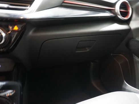 Used 2024 Chevrolet Trax RS w/ Sunroof Package image 18