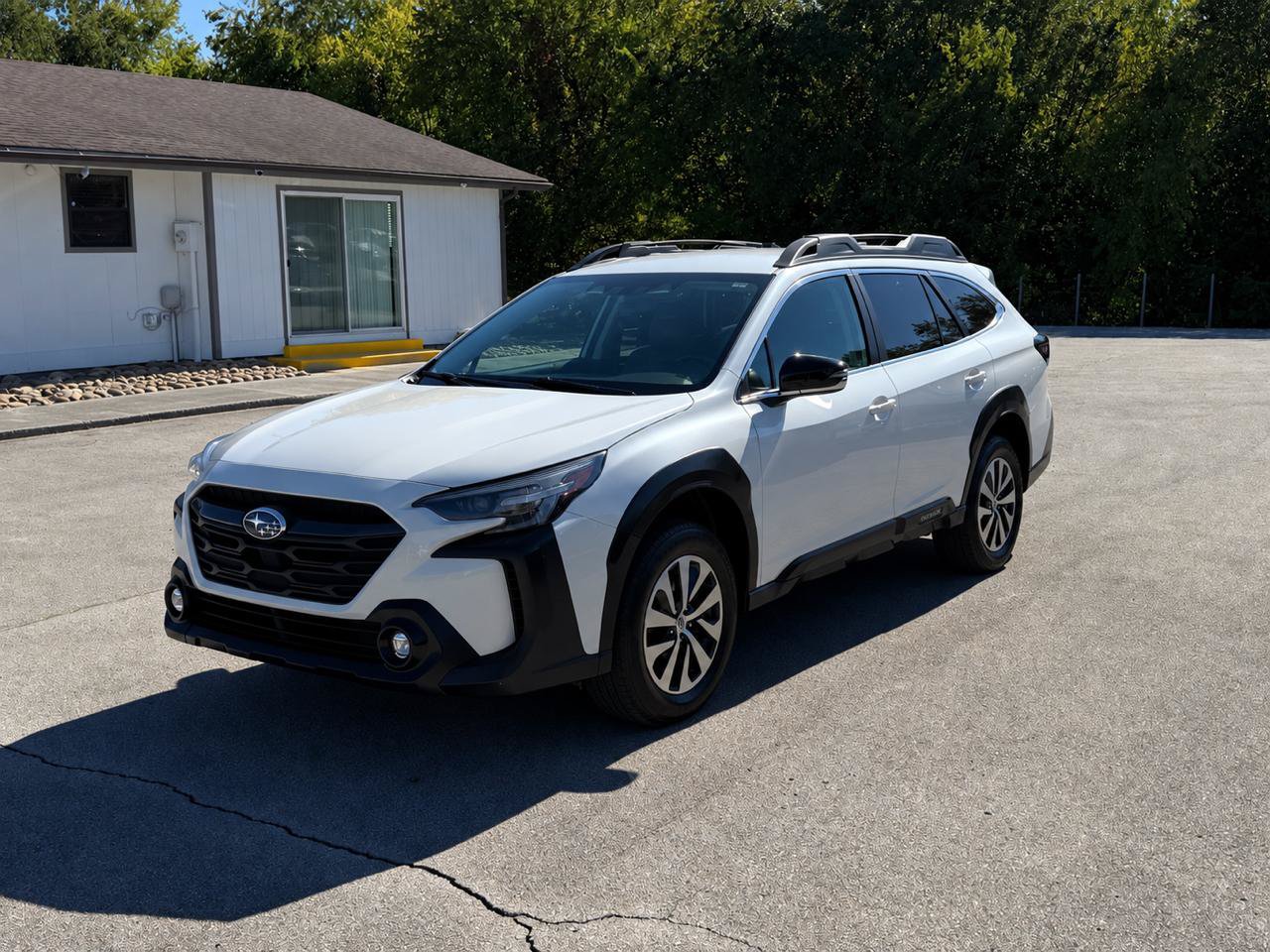 Used 2024 Subaru Outback Premium AWD/4WD image 10