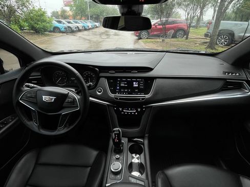 Used 2024 Cadillac XT5 Luxury w/ LPO, Floor Liner Package FWD image 12