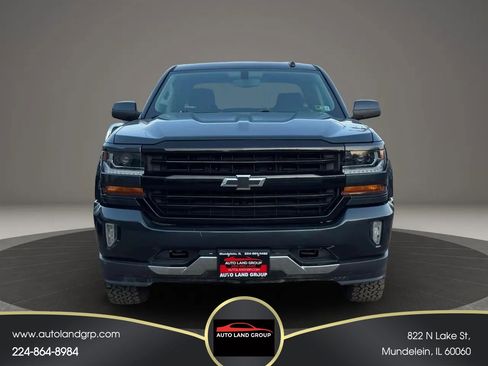 Used 2018 Chevrolet Silverado 1500 LT w/ All Star Edition image 8