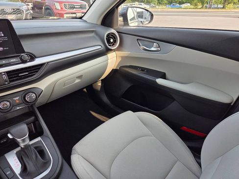 Used 2023 Kia Forte LXS FWD image 16