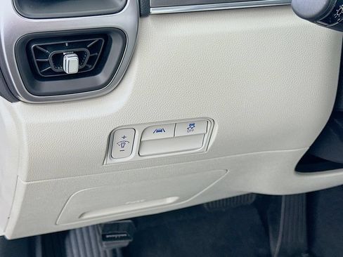 Used 2023 Kia Sorento S w/ Panoramic Sunroof Package FWD image 10