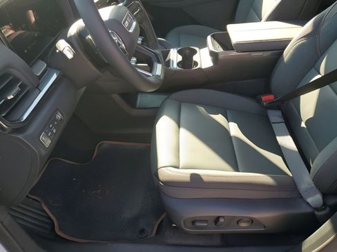 New 2026 GMC Terrain AT4 w/ Convenience Package III image 29