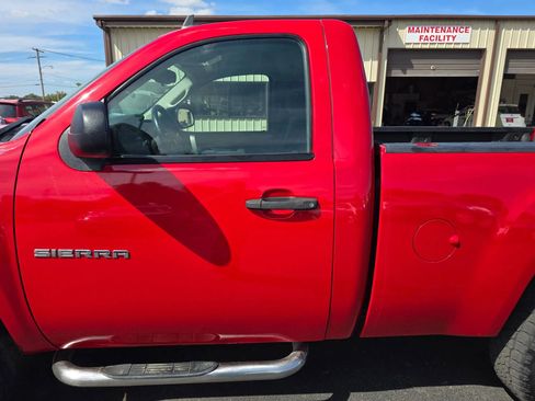 Used 2011 GMC Sierra 1500 SLE w/ SLE Preferred Package AWD/4WD image 18