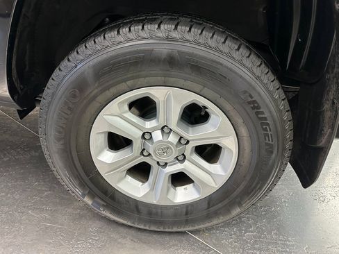 Used 2022 Toyota 4Runner SR5 image 30