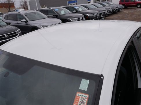 Certified 2022 Volkswagen Jetta Sport image 11