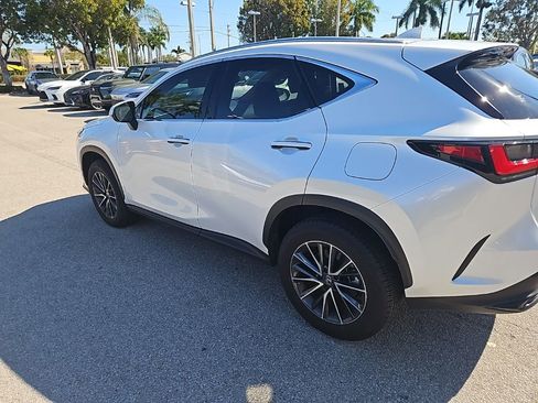 Used 2024 Lexus NX 250 FWD image 12