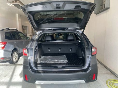 Certified 2022 Subaru Outback Limited image 7
