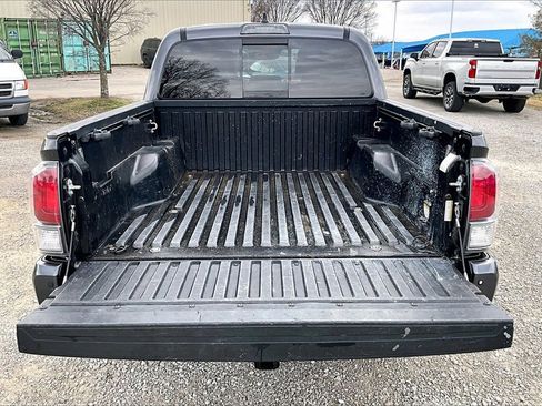 Used 2021 Toyota Tacoma TRD Off-Road w/ TRD Premium Off Road Package image 35