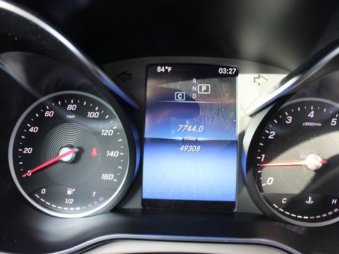 Used 2022 Mercedes-Benz GLC 300 image 27