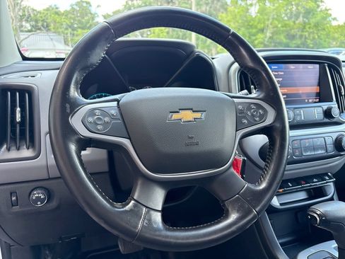 Used 2020 Chevrolet Colorado LT w/ Safety Package RWD image 14