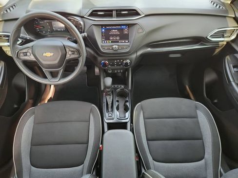 Used 2023 Chevrolet TrailBlazer LT FWD image 26