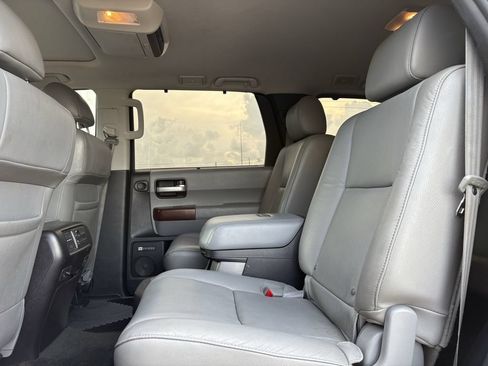 Used 2014 Toyota Sequoia Platinum AWD/4WD image 25