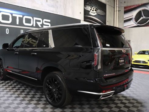 Used 2021 Cadillac Escalade ESV Luxury image 4