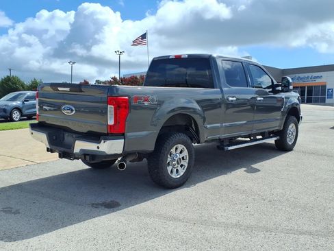 Used 2019 Ford F250 XLT w/ XLT Premium Package AWD/4WD image 5