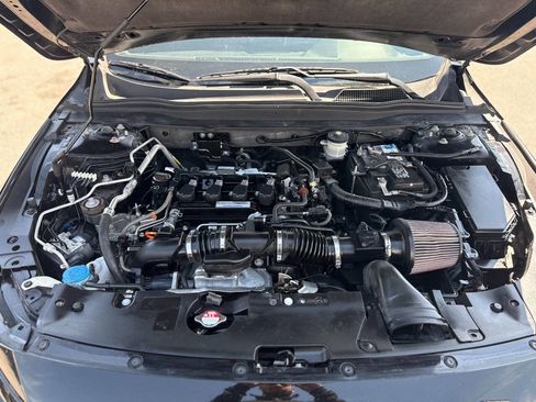 Used 2018 Honda Accord Sport image 13