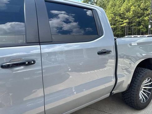 Used 2024 Chevrolet Silverado 1500 LT Trail Boss w/ Convenience Package II AWD/4WD image 11