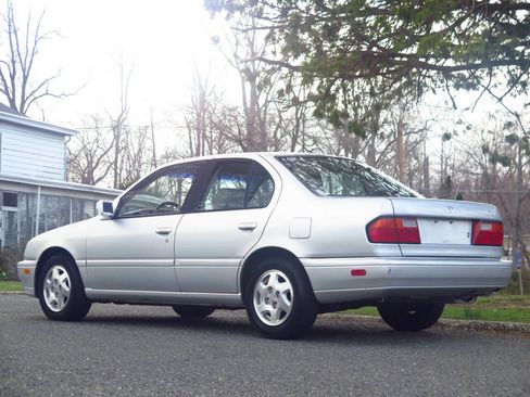 Used 1996 INFINITI G20 image 3