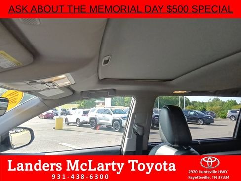 Used 2019 Toyota Highlander XLE AWD/4WD image 13