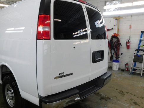 Used 2025 Chevrolet Express 2500 w/ Driver Convenience Package image 7