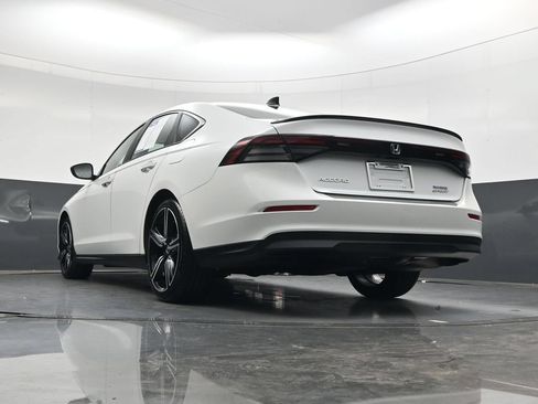 Used 2023 Honda Accord Sport image 45