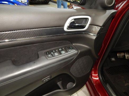 Used 2021 Jeep Grand Cherokee SRT image 13