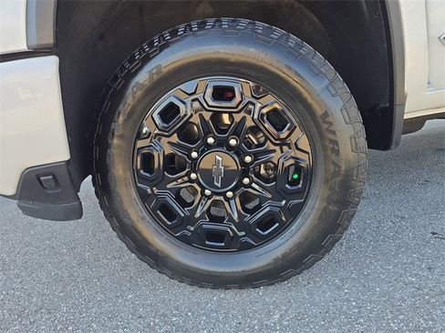 Certified 2024 Chevrolet Silverado 3500 High Country w/ High Country Premium Package image 31