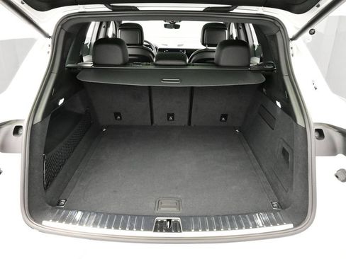Certified 2025 Porsche Cayenne AWD/4WD image 15
