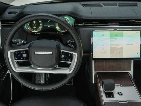 New 2025 Land Rover Range Rover Long Wheelbase SE image 20
