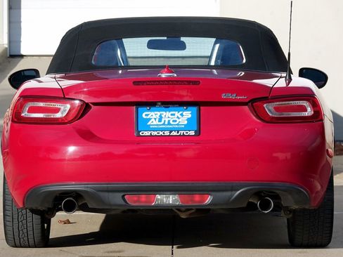 Used 2018 FIAT 124 Spider Lusso w/ Navigation & Sound Group image 13