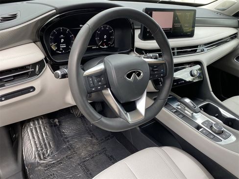 Certified 2026 INFINITI QX60 Luxe w/ Family Package image 20