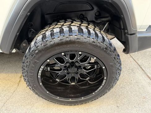 Used 2019 Jeep Wrangler Sport image 33