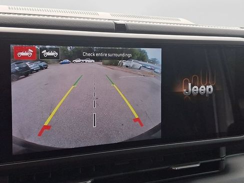 Used 2024 Jeep Wrangler Unlimited Sahara w/ Technology Group AWD/4WD image 20