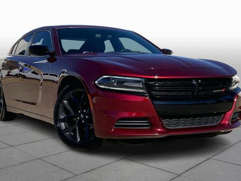 Used 2020 Dodge Charger SXT w/ Blacktop Package image 3