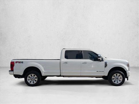 Certified 2022 Ford F350 Platinum w/ FX4 Off-Road Package image 4