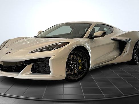 Used 2023 Chevrolet Corvette Z06 image 12