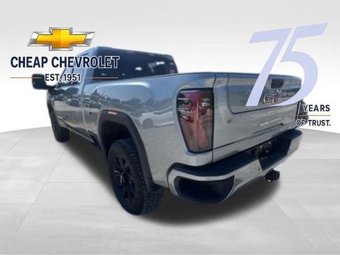 Used 2025 GMC Sierra 2500 AT4 AWD/4WD image 3