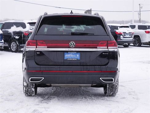 Certified 2025 Volkswagen Atlas SE image 6