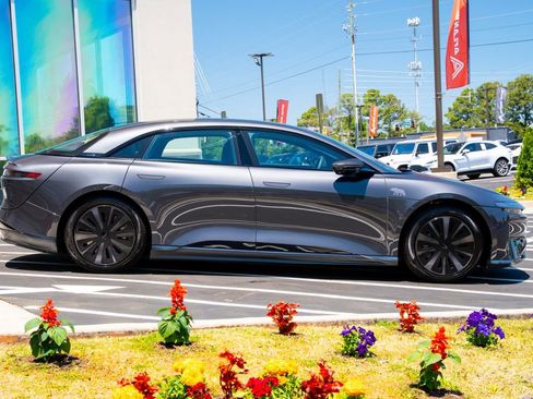 Used 2024 Lucid Air Pure RWD image 11