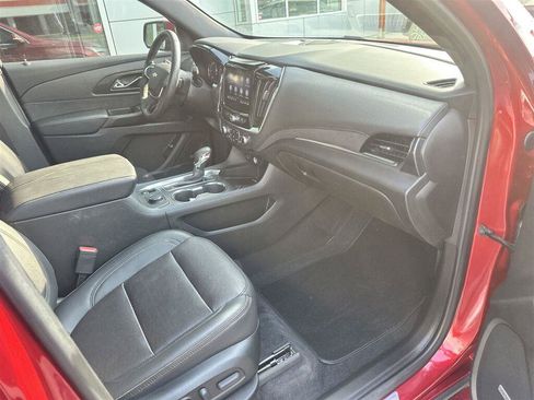 Used 2023 Chevrolet Traverse High Country FWD image 39