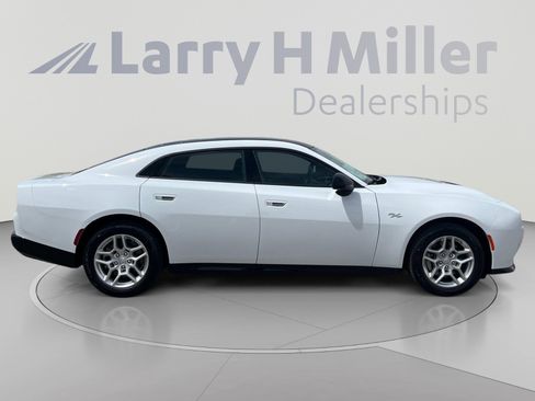New 2026 Dodge Charger R/T AWD/4WD image 6