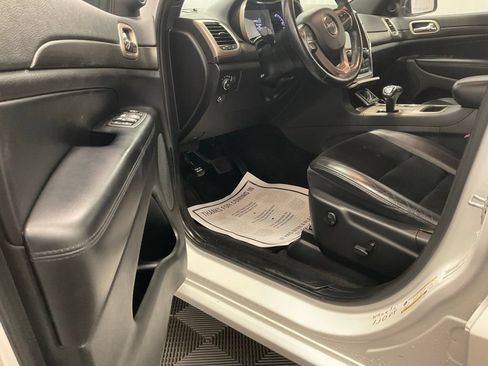 Used 2015 Jeep Grand Cherokee Altitude AWD/4WD image 7