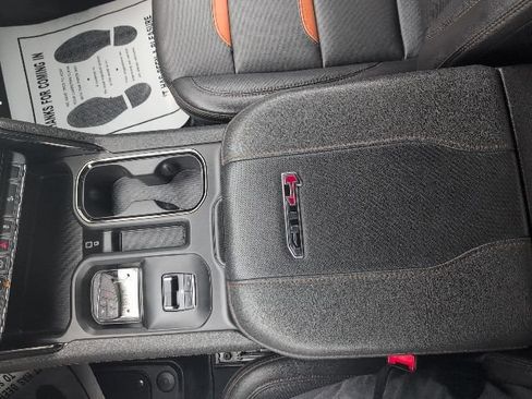 Used 2024 GMC Sierra 2500 AT4 w/ Snow Plow Prep/Camper Package AWD/4WD image 19