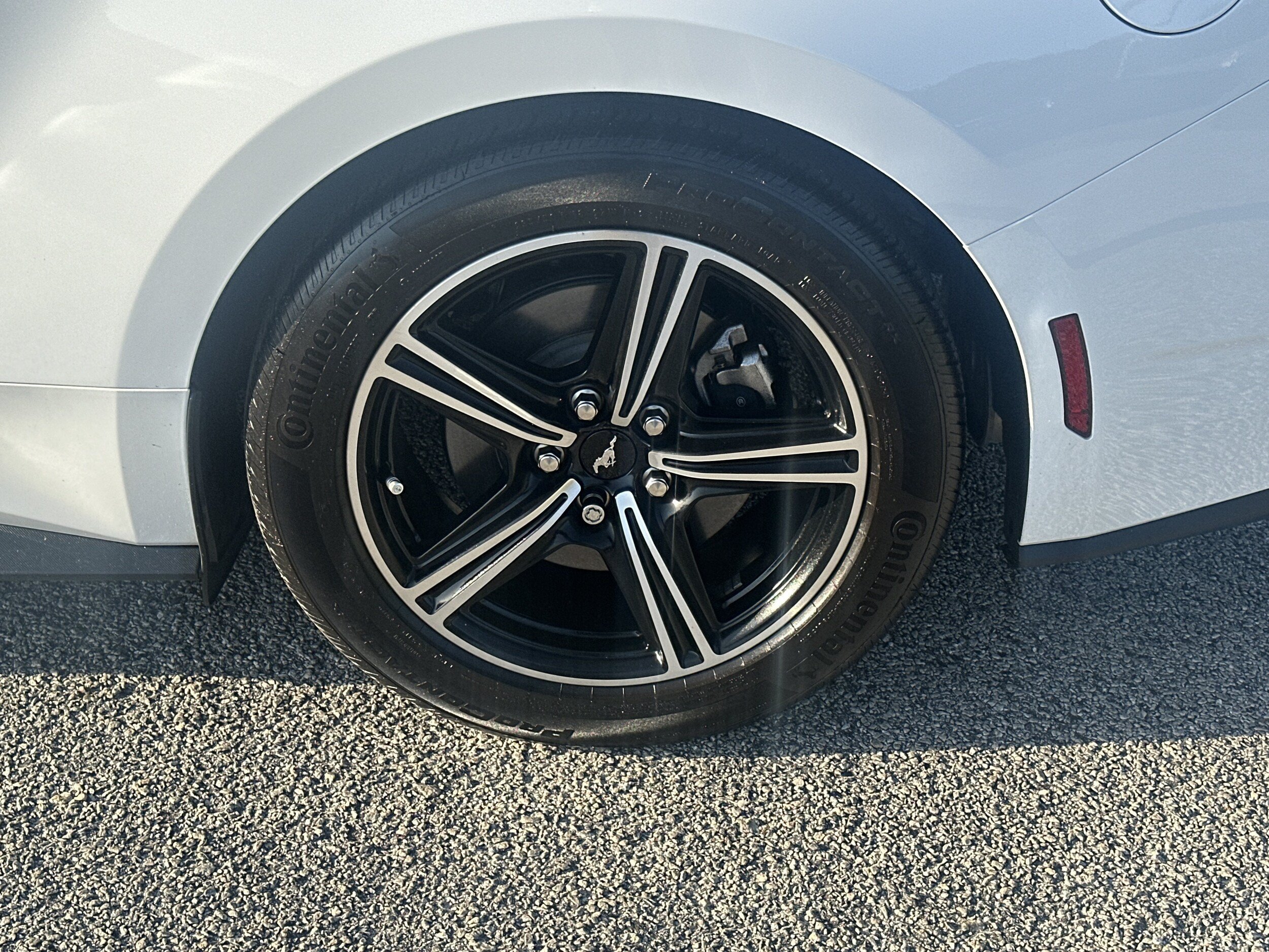 Used 2025 Ford Mustang Premium RWD image 33