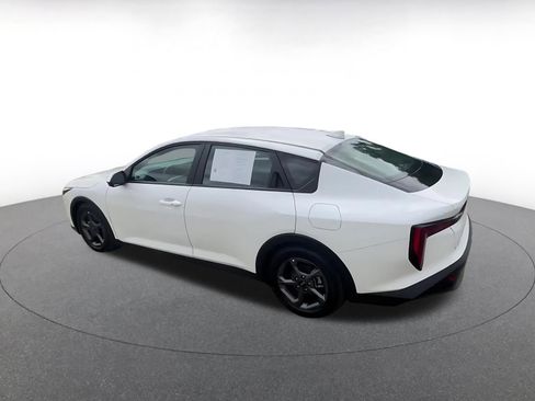 Used 2025 Kia K4 LXS FWD image 10