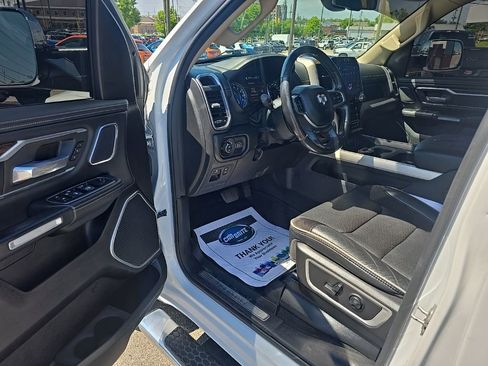 Used 2020 RAM 1500 Laramie AWD/4WD image 12