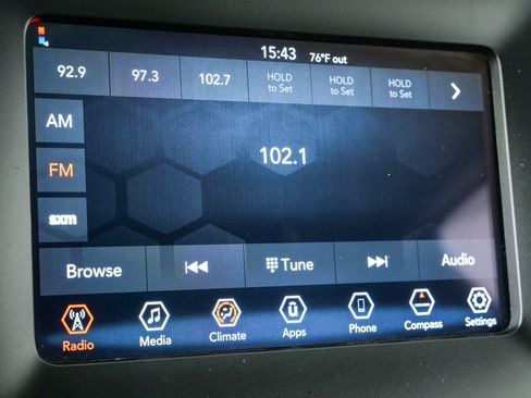 Used 2019 Jeep Cherokee Latitude w/ Popular Appearance Group FWD image 13