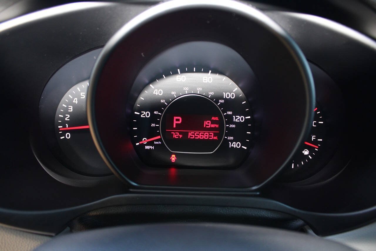 Used 2014 Kia Soul FWD image 24