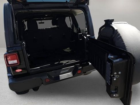 Used 2021 Jeep Wrangler Unlimited Sahara AWD/4WD image 26